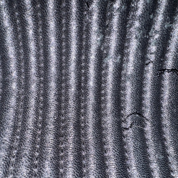 Stunning soft calf leather DKNY bag in very good condition. - Picture 4 of 4